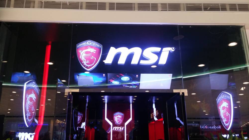 Second MSI Concept Store Soft-Launch Warms Up SM MoA Cyberzone, Grand Opening this October 3 - returnal