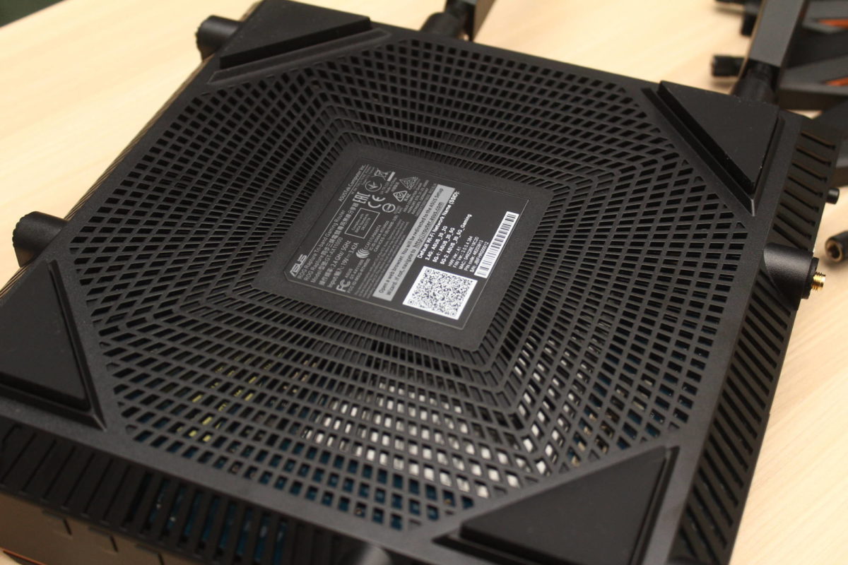 ASUS ROG Rapture GT-AX11000 Router bottom