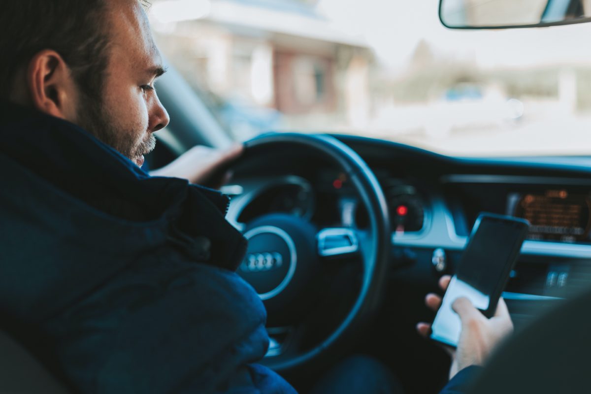 The Effects of Playing Mobile Games While Driving – Are They Causing Car Accidents? - returnal