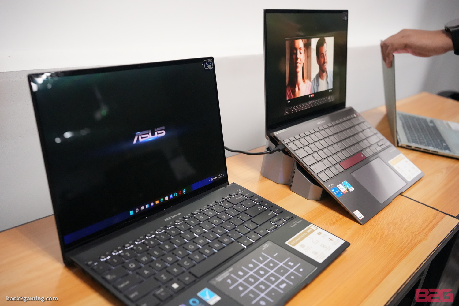 ASUS ZenBook 14X OLED Space Edition Hands-On Preview -